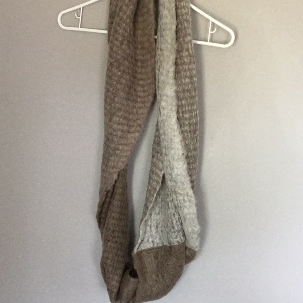 Infinity scarf